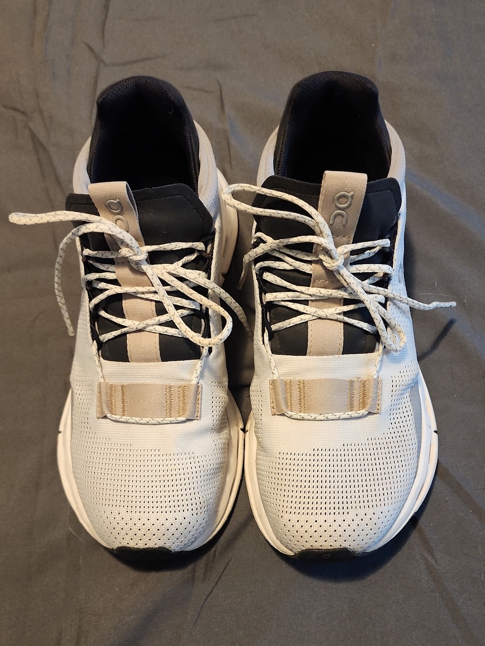 Ladies On Cloud Nova Size 7.5 - Picture 2 of 7